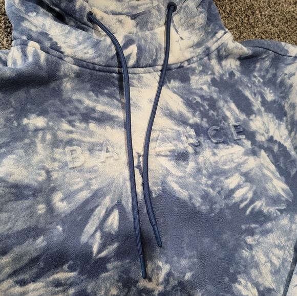 Balance Athletica Maker Hoodie - Picture 2 of 3